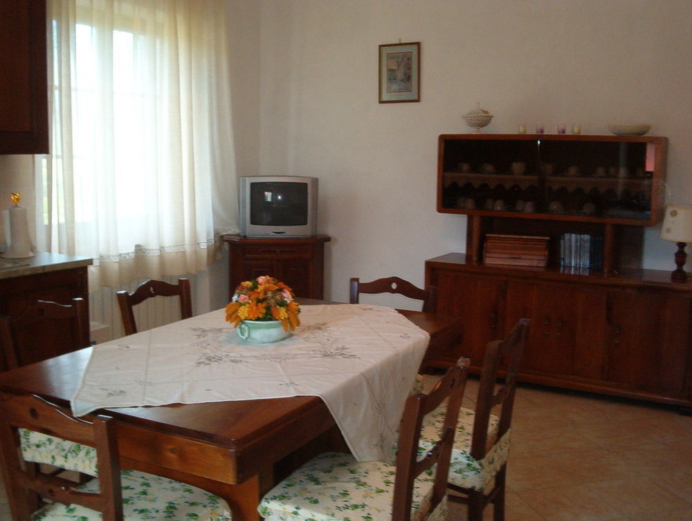 B&B Da Franca Camporgiano Bagian luar foto