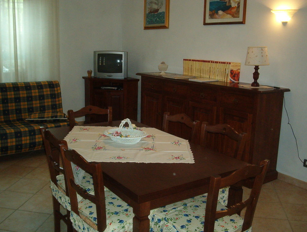 B&B Da Franca Camporgiano Bagian luar foto