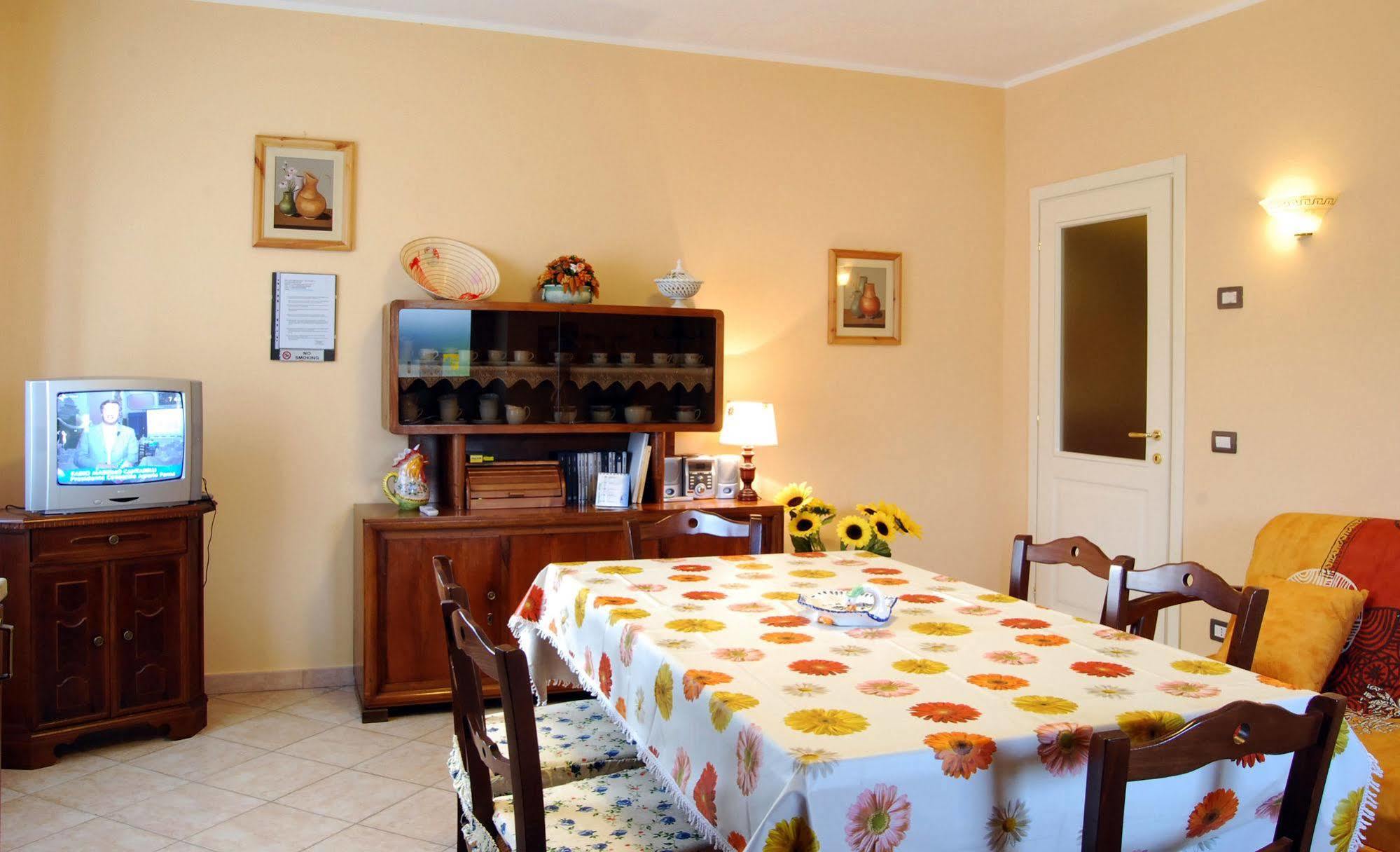 B&B Da Franca Camporgiano Bagian luar foto